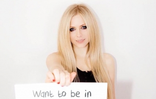 Avril Lavigne snow white campaign lyme disease